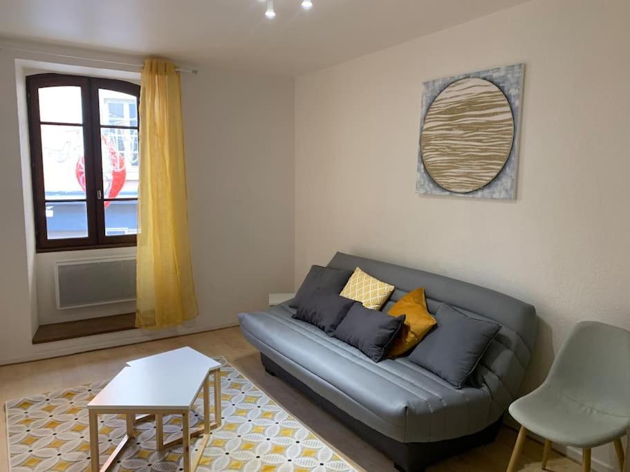 Aubenas : Beau Studio, Proche Du Chateau Buitenkant foto